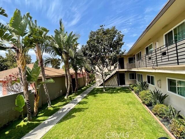 Building Photo - 12425 Harris Ave