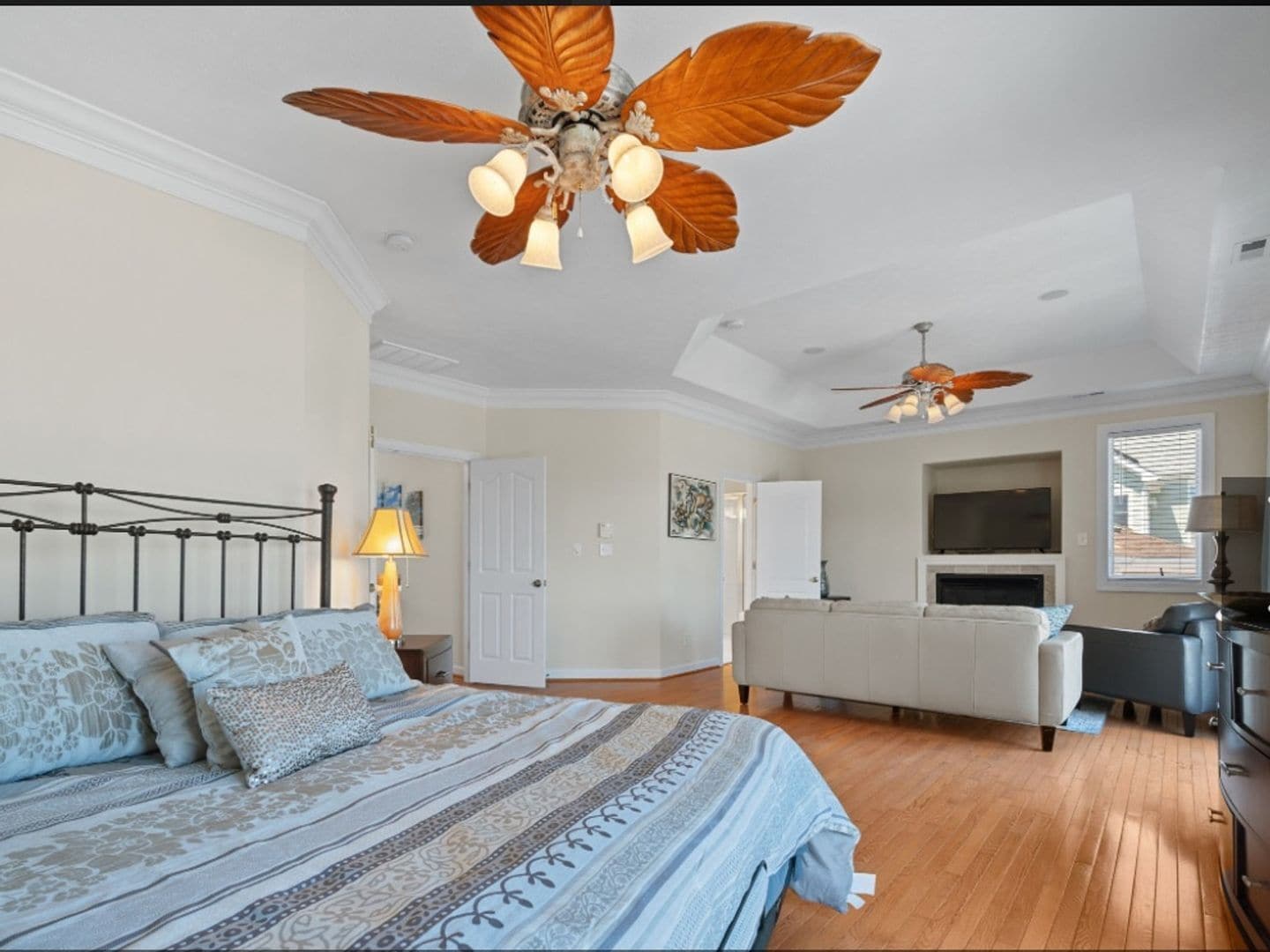 Building Photo - 811 N 1st St