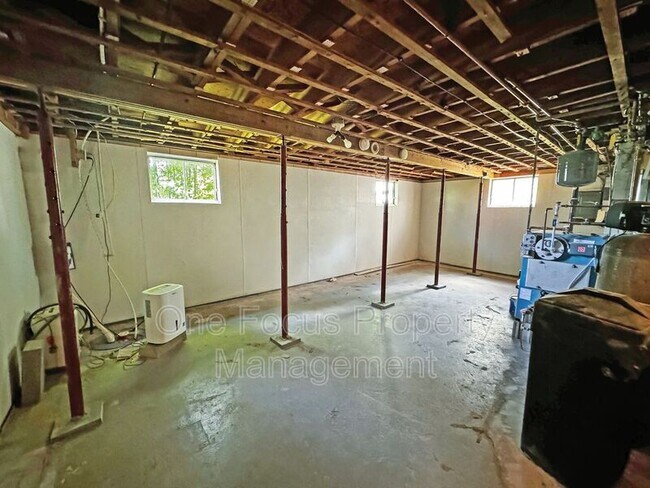 Building Photo - 1031 Ave D