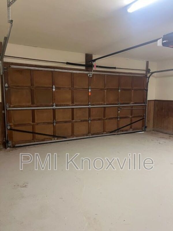Building Photo - 4723 Zirkle Dr