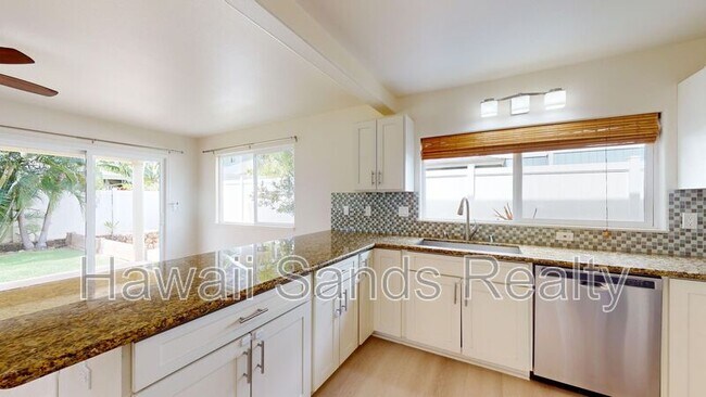 Building Photo - 84-575 Kili Dr 58