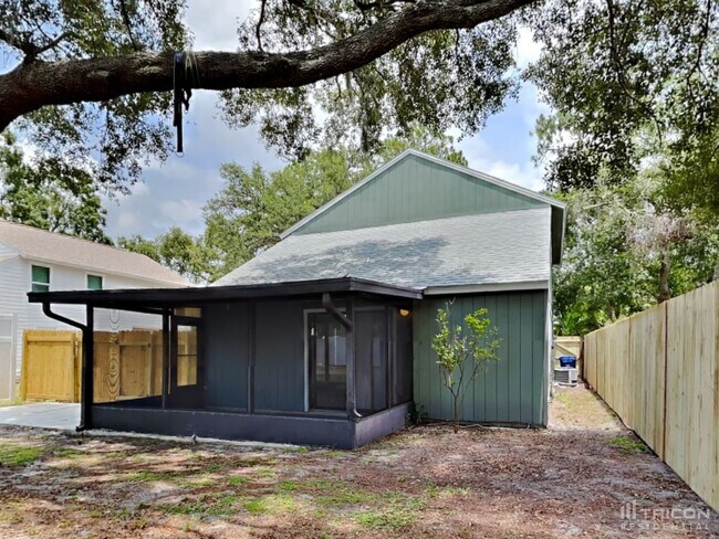 Building Photo - 4356 S Lockwood Ridge Rd