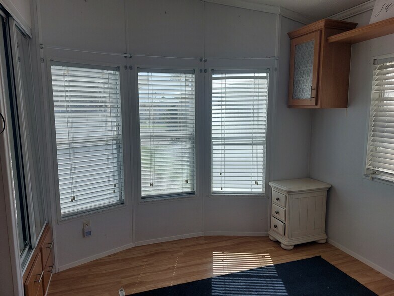 Master bedroom - 1475 Flamingo Dr