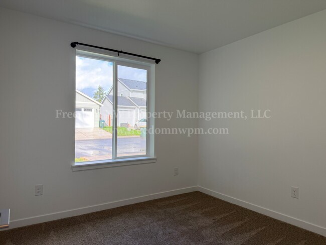 Building Photo - 1019 Peach Rd