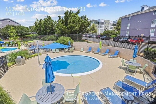 Building Photo - 4127 S Four Mile Run Dr