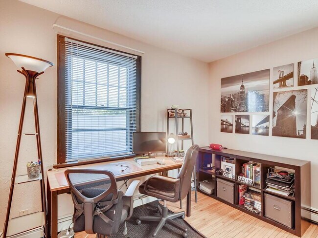 Building Photo - Rare Find: 2BR With Private Rooftop Deck, Bryn Mawr