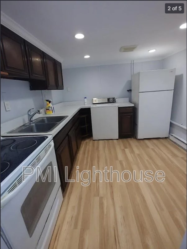 Building Photo - 60 Jefferson Rd