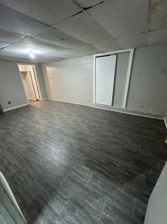 Building Photo - 1822 Abbott Ave
