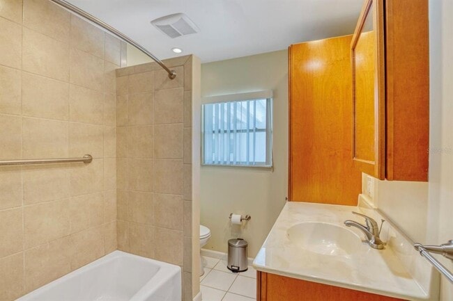 Building Photo - 301 41st Ave