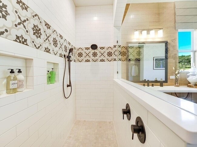 Building Photo - 175 Call Dr