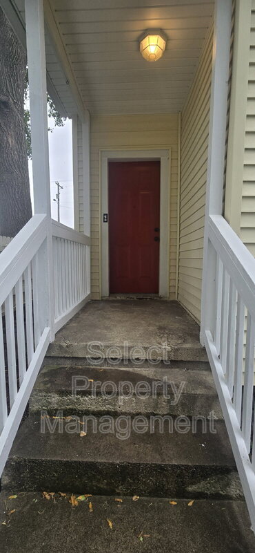 Building Photo - 449 Ruth St