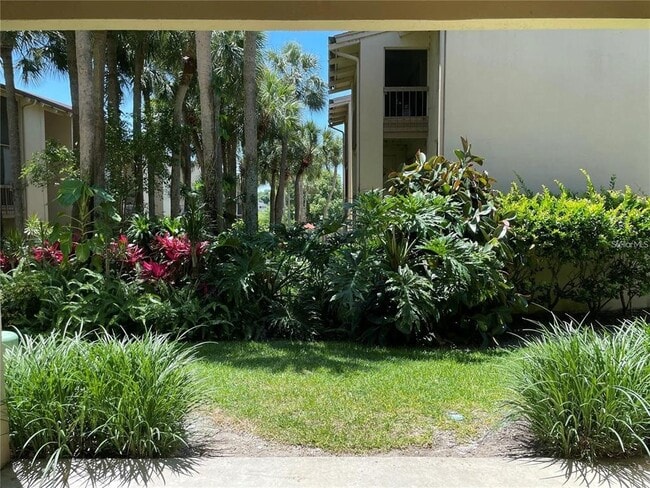 Building Photo - 586 Orange Dr