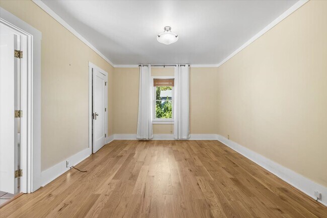 Building Photo - 255 Grant St