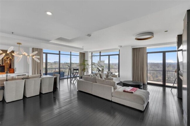 Primary Photo - 2233 Peachtree Rd NE