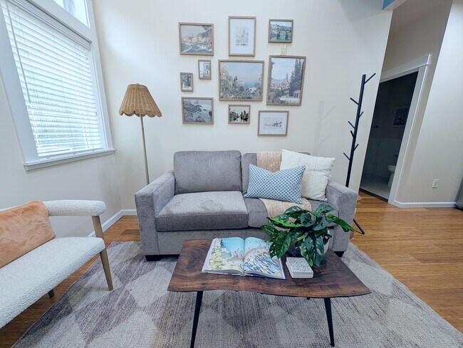 Building Photo - The Norm Appartments