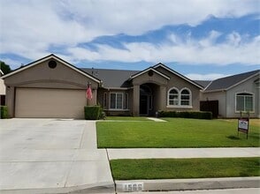 Building Photo - Home For Rent