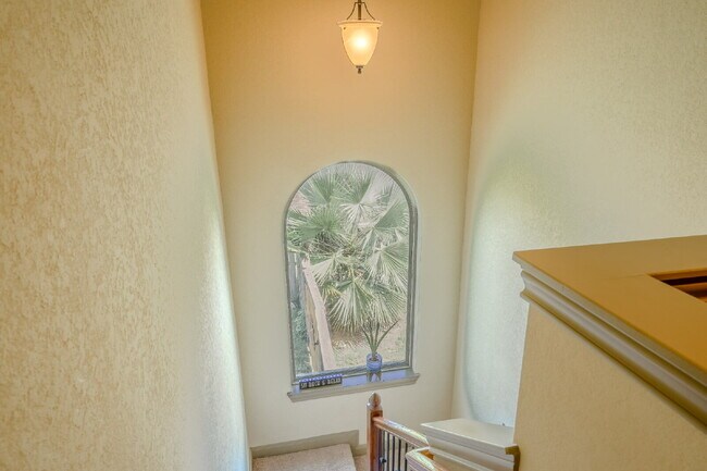 Building Photo - 5919 Dewdrop Ln