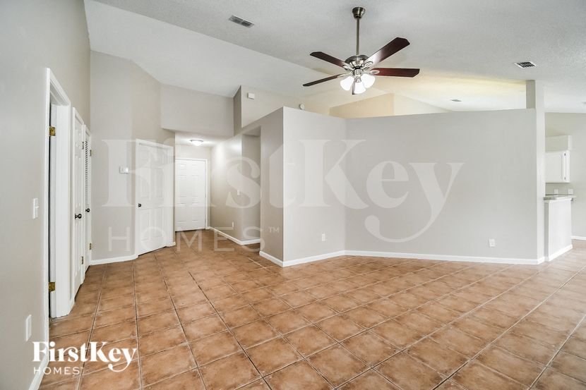 Building Photo - 8533 Moss Pointe Trail N