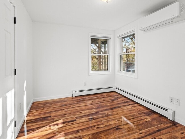 Building Photo - 38 Hilda St