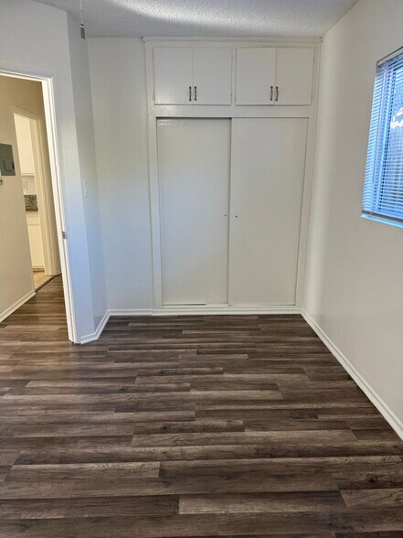 Building Photo - 1070 Gardenia Ave