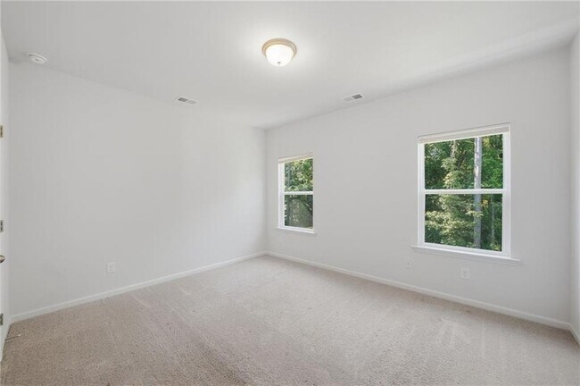 Building Photo - 1670 Eagle Dr