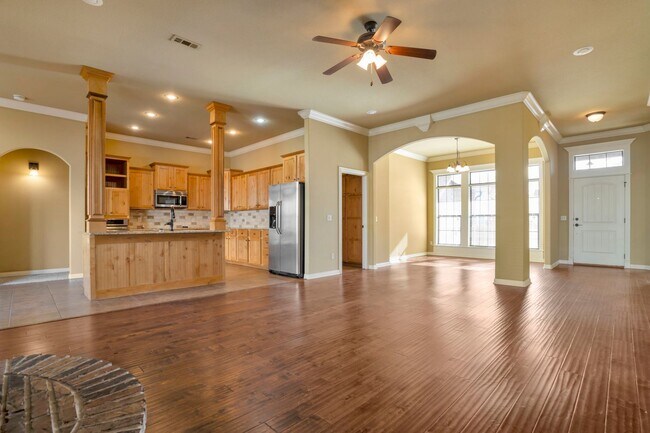Building Photo - Stunning 4 Bed 2 Bath Home close to Elm Springs Walmart!