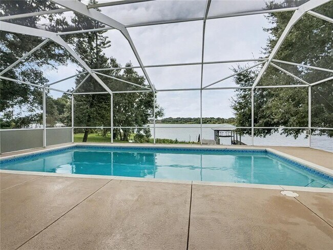 Building Photo - 125 Lake Roy Dr