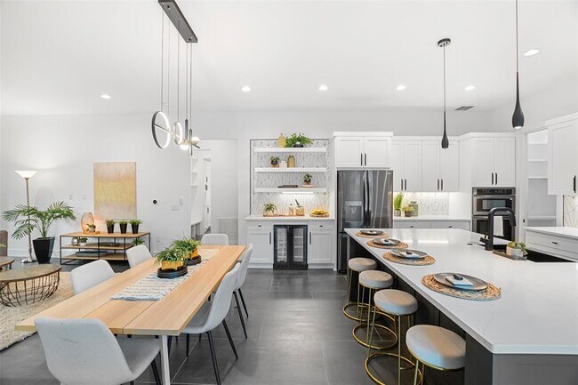 Building Photo - 6304 Middleham Pl