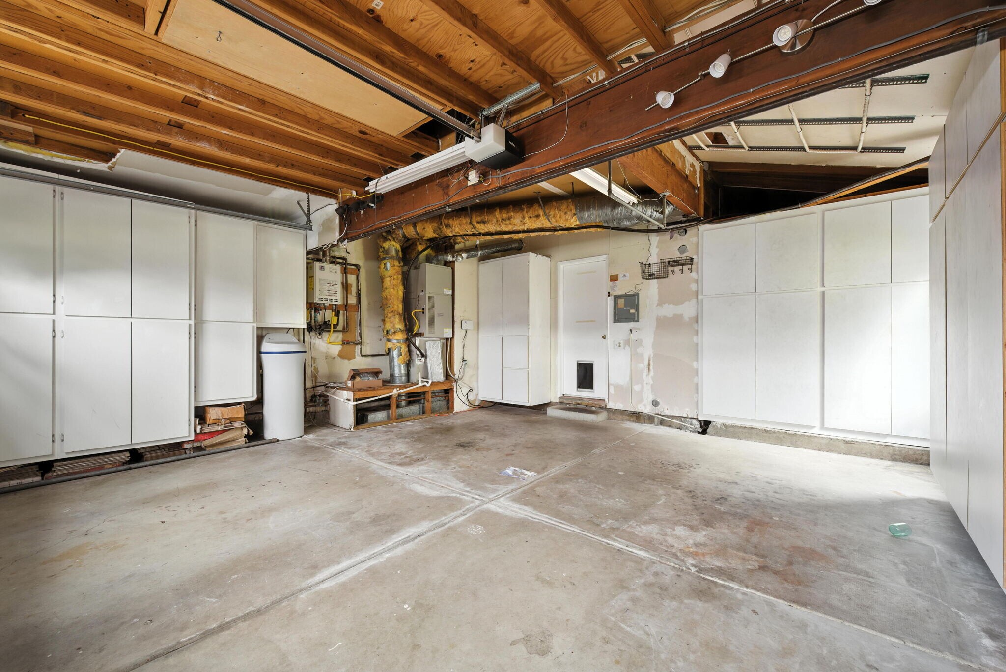 Building Photo - 520 Weybridge Dr