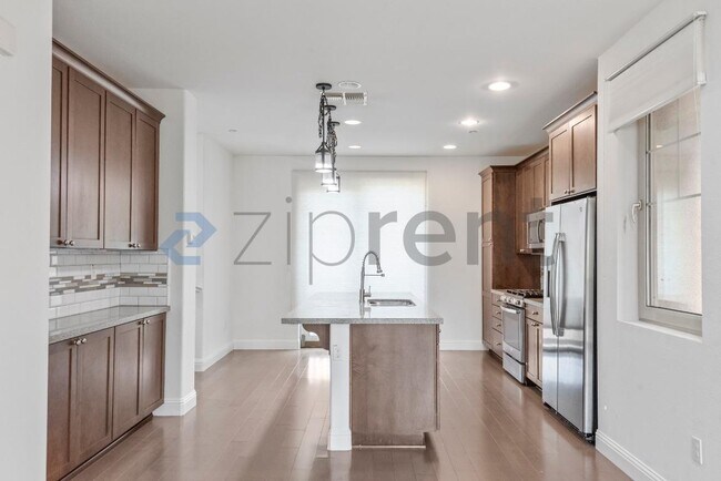 Building Photo - 2954 Worthing Common