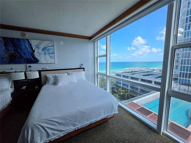 Building Photo - 6801 Collins Ave