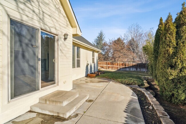 Building Photo - 1661 W Puzzle Crk Ct