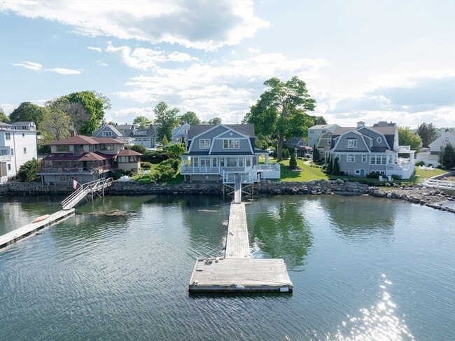 Building Photo - 8 Riverside Rd