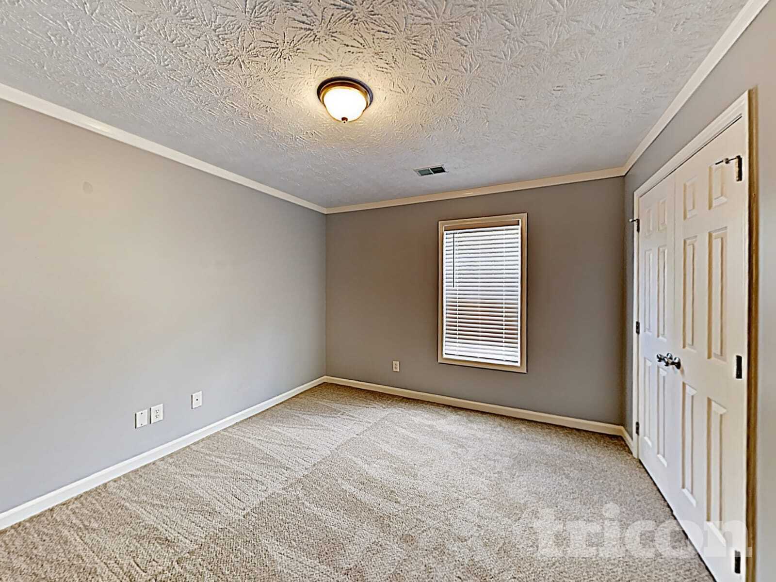 Building Photo - 726 Westbury Dr