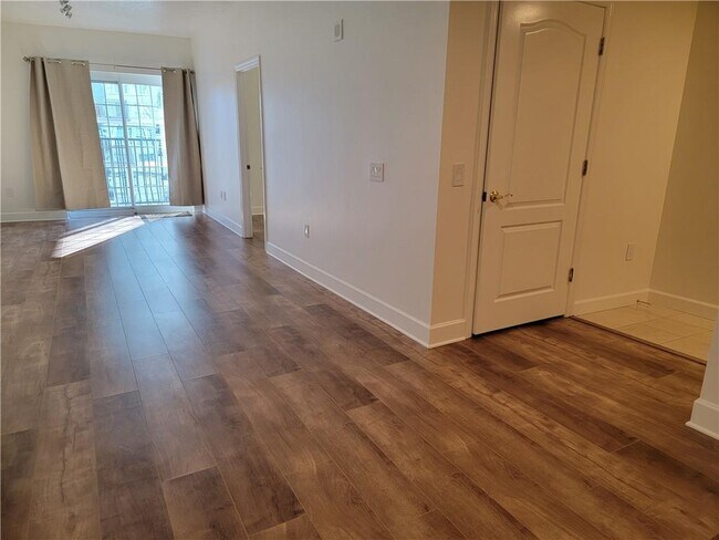 Building Photo - 195 14th St NE