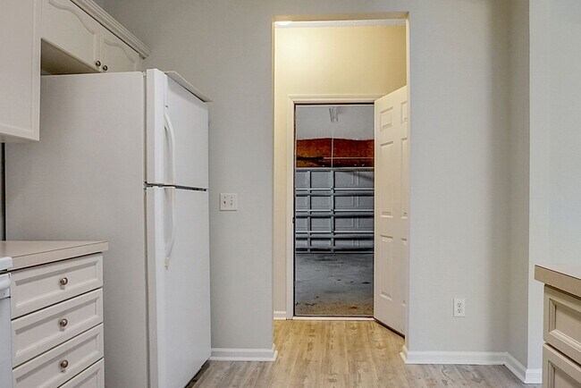 Building Photo - Cozy Comfort & Convenience: Your New 3 BR,...
