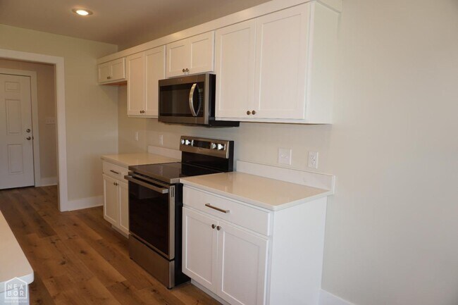 Building Photo - 3 Bedroom, 2 Bath Home in Brookland