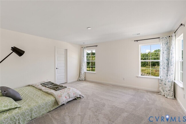 Building Photo - 10702 Skippers St