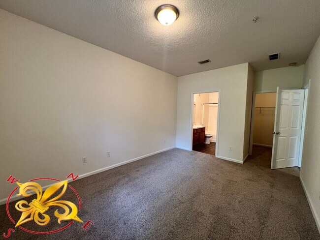 Building Photo - Willow Ridge 2/2 Downstairs Condo