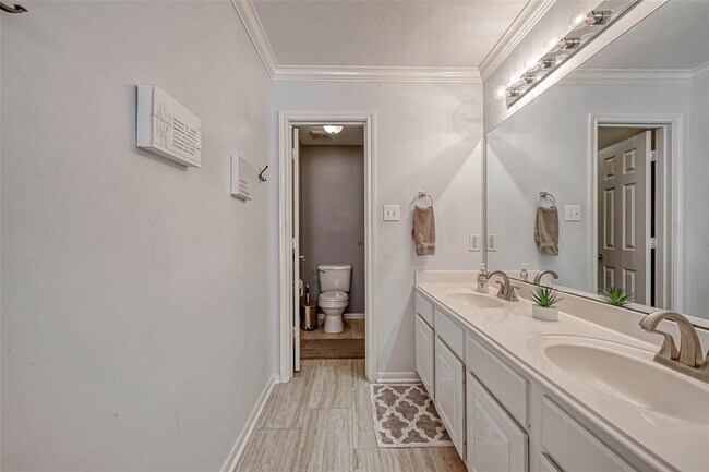 Building Photo - 1204 Andrews St