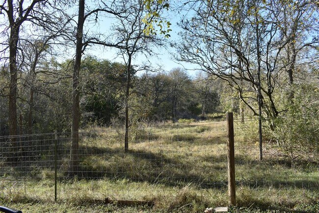 Building Photo - 399 Pope Bend N