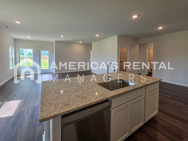 Building Photo - 180 Keller Dr