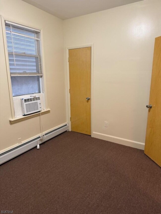 Building Photo - 46 Stegman St