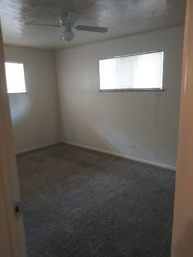 Building Photo - Lakewood Co. Ready for Move-In!