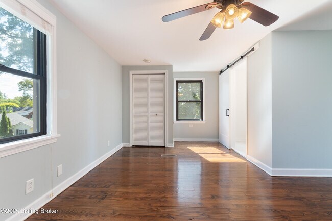 Building Photo - 810 Beechwood Rd