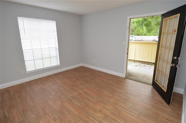 Building Photo - 8722 Mallard Reserve Dr