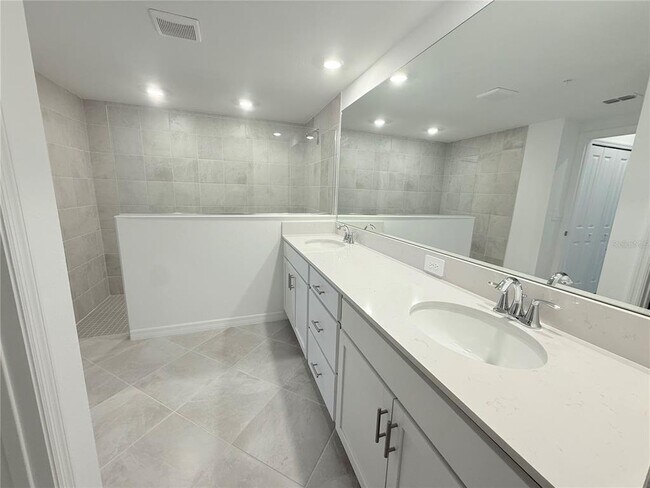 Building Photo - 5624 Summit Point Cir