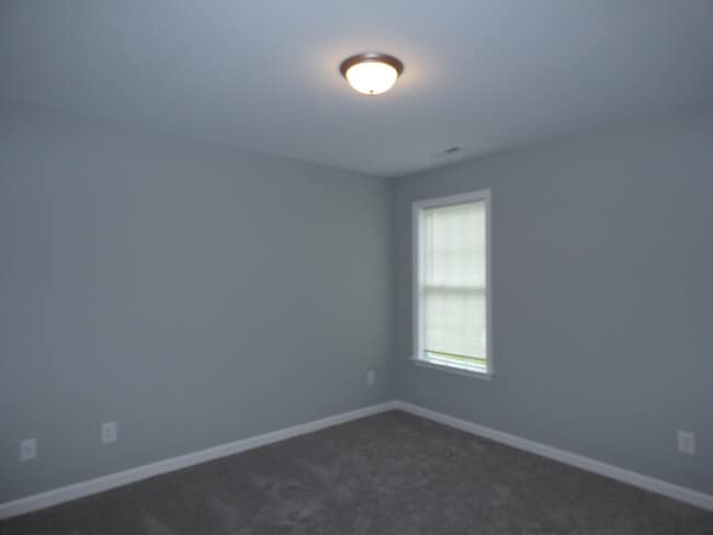 Building Photo - One Story 3 Bedroom 2 Bath Brand New