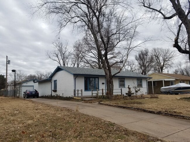 Primary Photo - 3542 S Bonn St