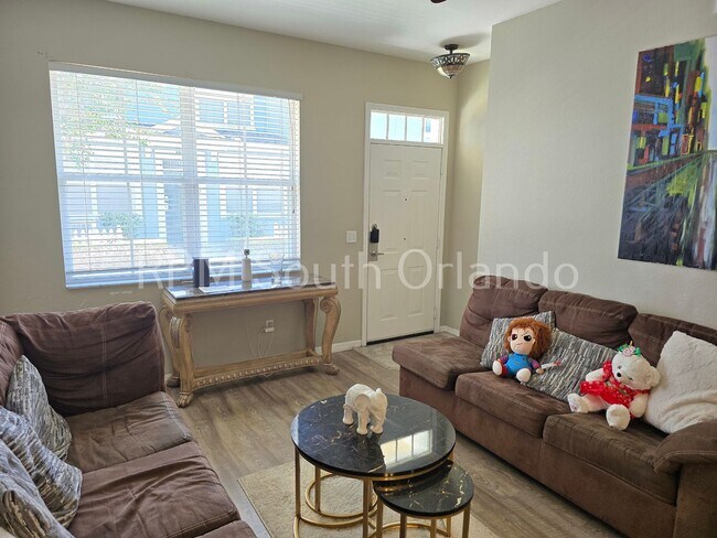 Building Photo - 3/2 Fully Furnished property in Venetian Bay Villages